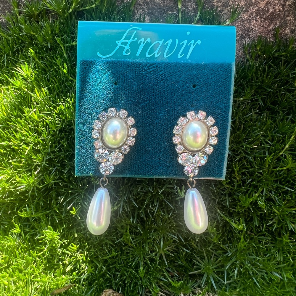 Vintage Pearl and Crystal Drop Earrings